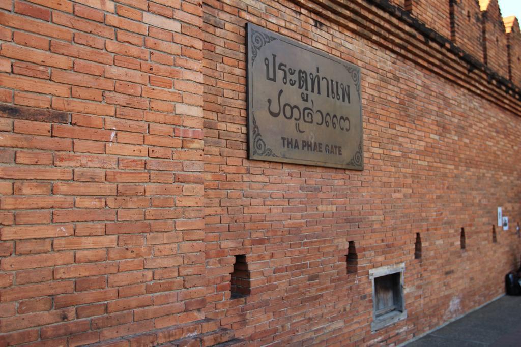Z'S Hostel At Tha Phae Gate Chiang Mai Ngoại thất bức ảnh