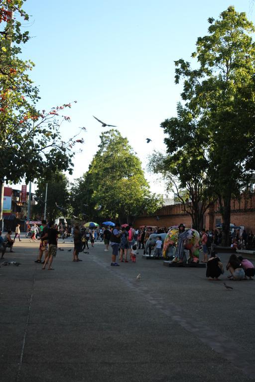 Z'S Hostel At Tha Phae Gate Chiang Mai Ngoại thất bức ảnh